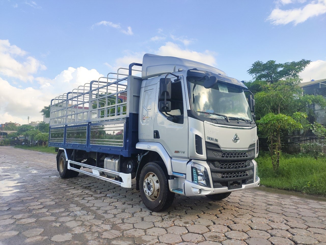 XE TẢI THÙNG CHENGLONG M3 4x2 170HP