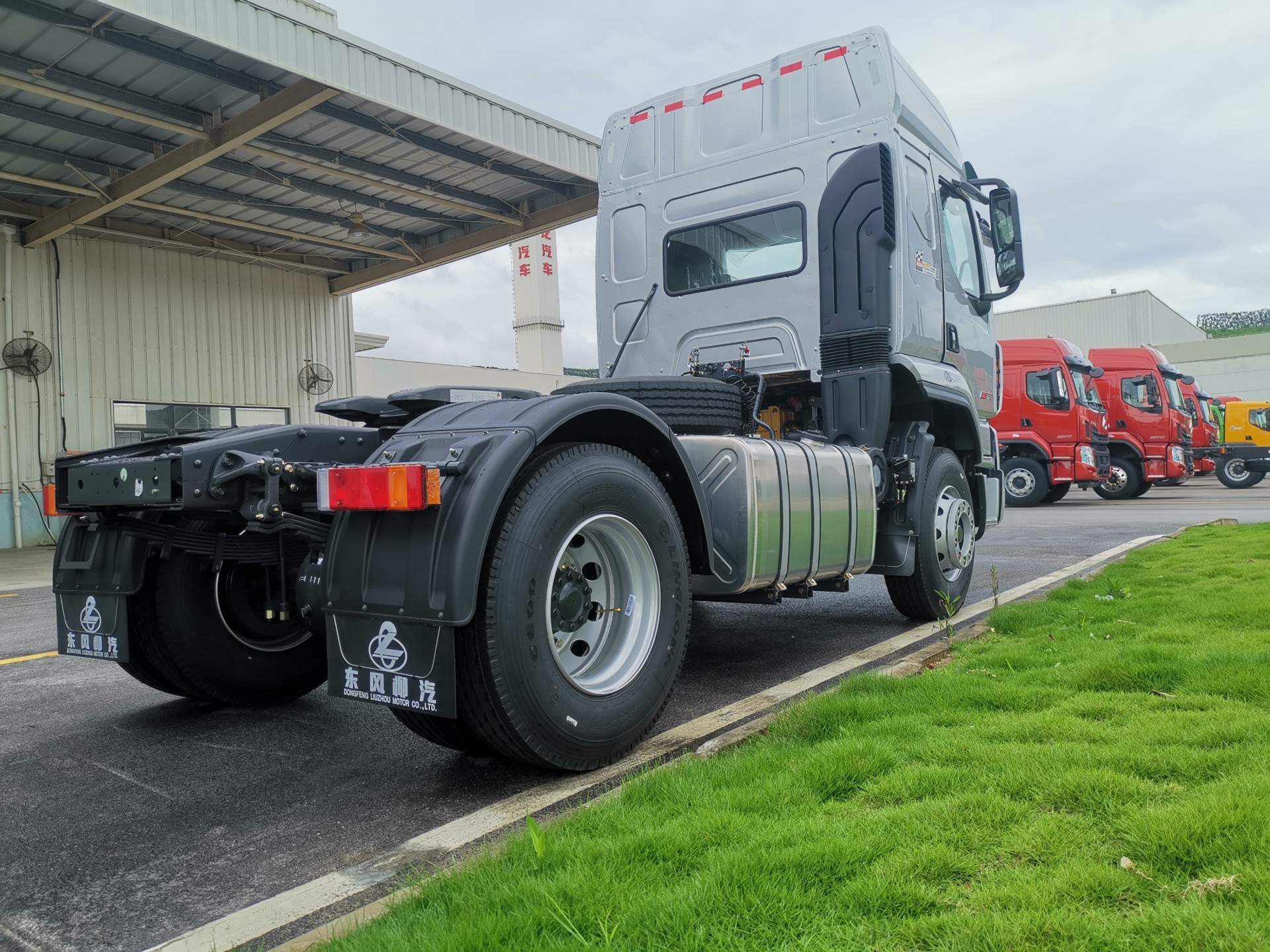 XE ĐẦU KÉO CHENGLONG H5 270HP - 4x2