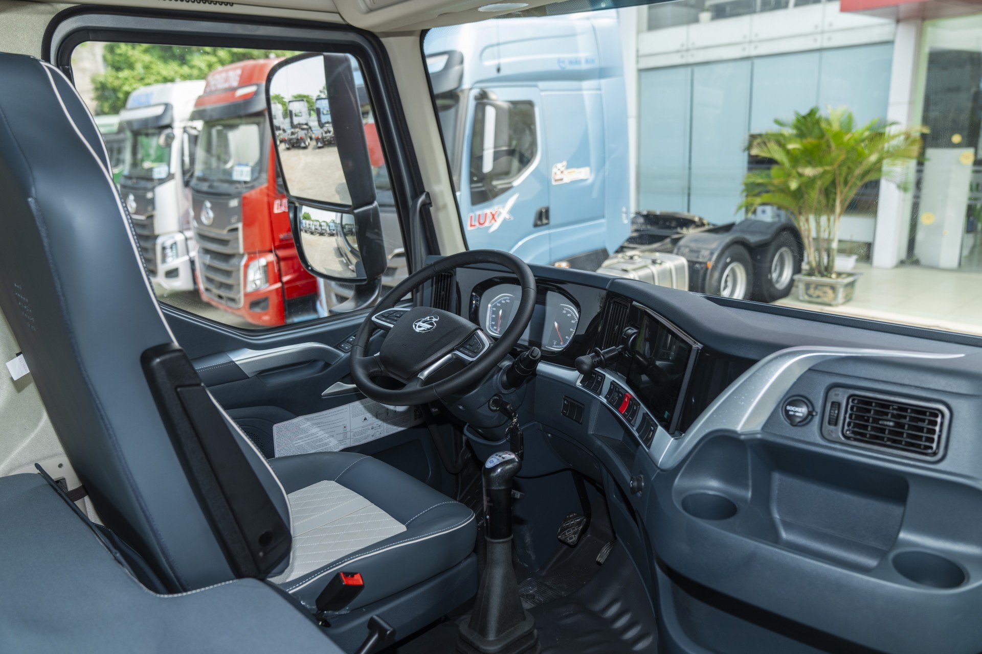 XE ĐẦU KÉO CHENGLONG H7 LUXK 445HP CẦU DẦU